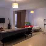 Center Apartment *