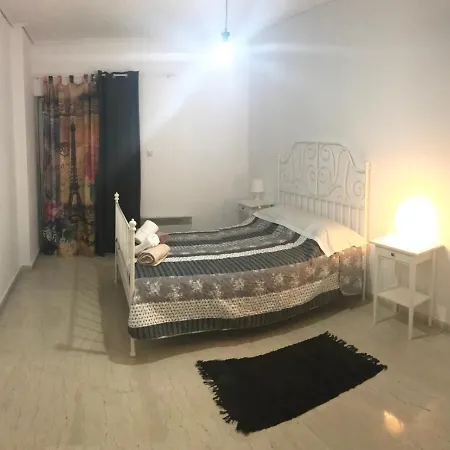 Center * Tríkala